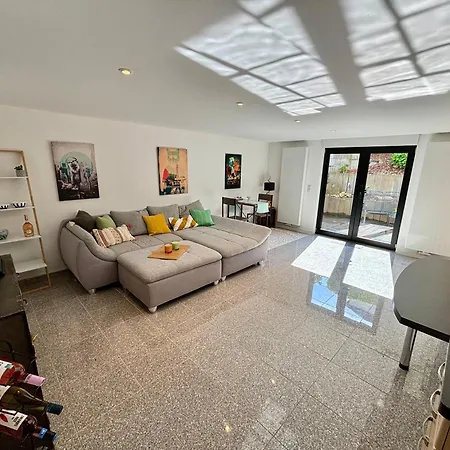 Apartment Eifelbergversteck Grosse Und Moderne Einliegerwohnung In Mayen