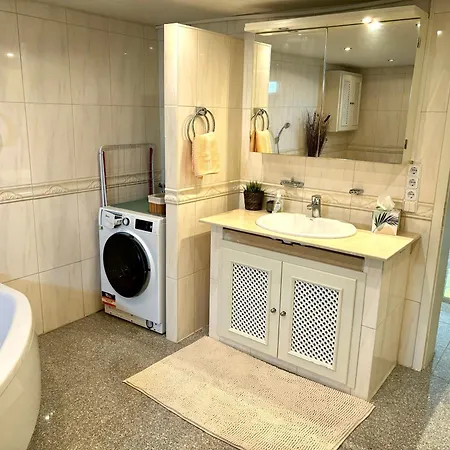 Eifelbergversteck Grosse Und Moderne Einliegerwohnung In Apartment *