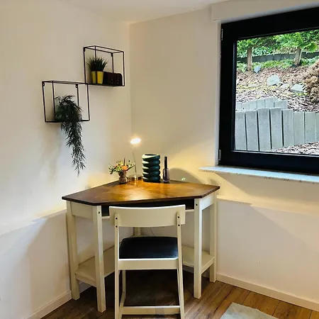 Eifelbergversteck Grosse Und Moderne Einliegerwohnung In *