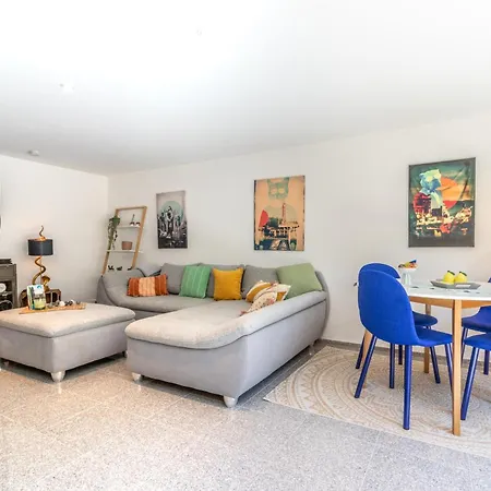 Апартаменты Eifelbergversteck Grosse Und Moderne Einliegerwohnung In Майен