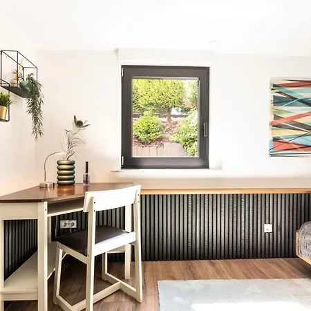 Eifelbergversteck Grosse Und Moderne Einliegerwohnung In *